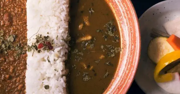 azabucurry.com の OGP 画像（縮小したコピー）