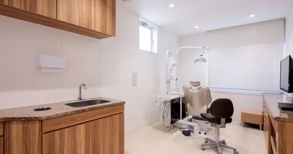 meguro-dental.com の OGP 画像(縮小したコピー)